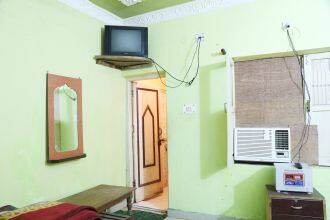 Hotel Neel Top, Jammu 2